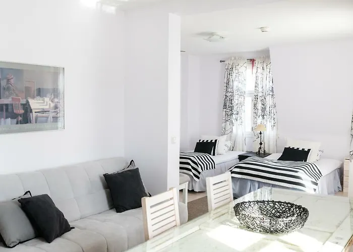 Hotel Boutique Tavis, Check In Olavinkatu 8 Savonlinna