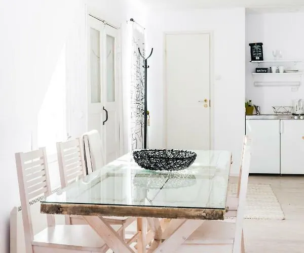 Boutique Tavis, Check In Olavinkatu 8 Hotel Savonlinna